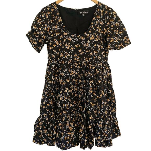 En Saison Dresses & Skirts - En Saison Floral Mini Dress Women’s Size Small Tiered Prairie Cottagecore